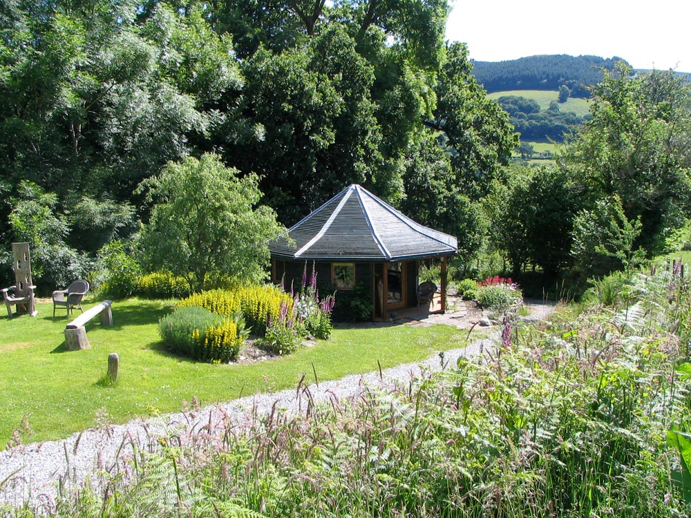 Nant yr Onnen Cabin and surroundings